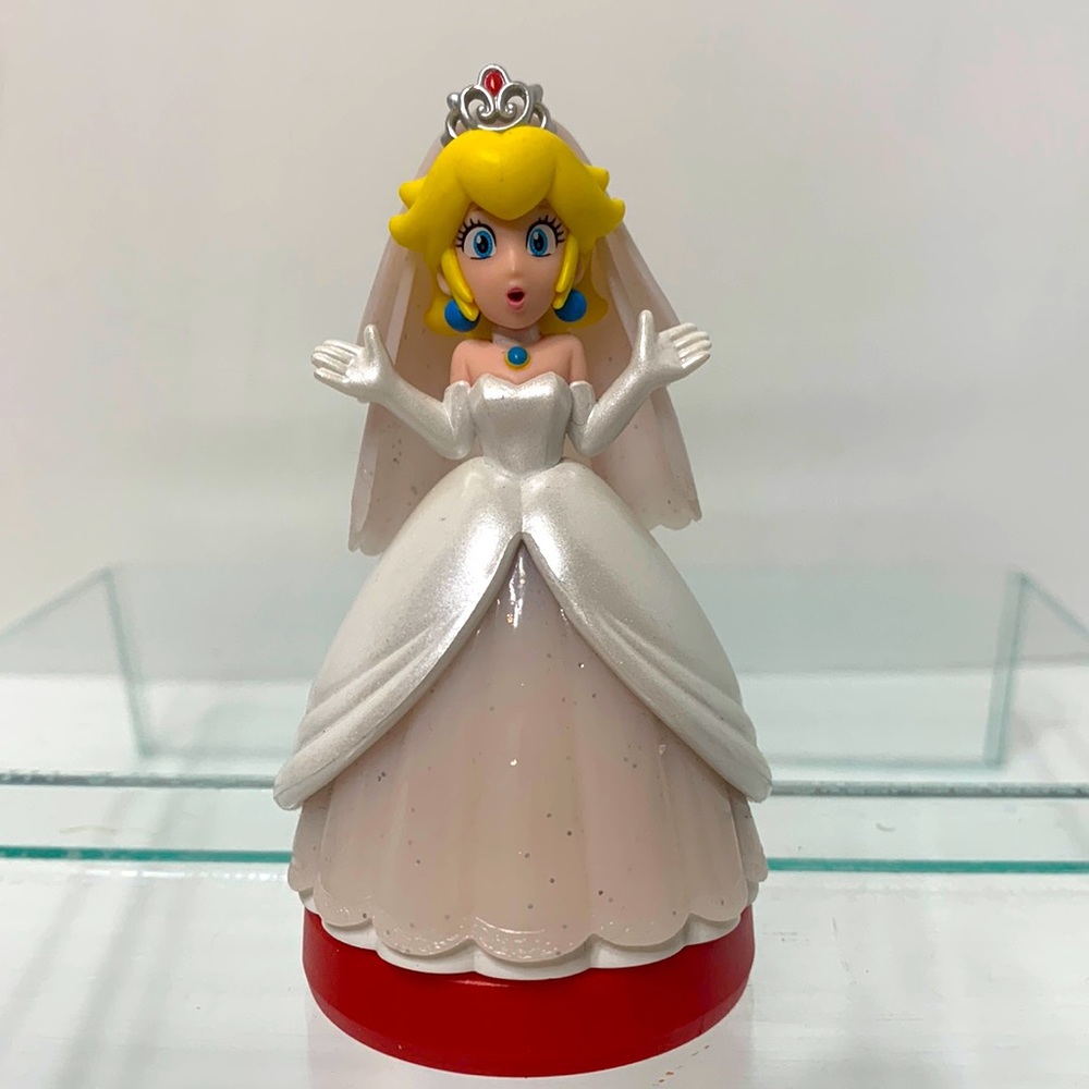 Nintendo amiibo Splatoon figurine Peach bride